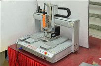 <b>自動(dòng)打螺絲機(jī)，螺絲機(jī)有多少個(gè)氣缸</b>