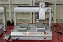 <b>手機(jī)噴膠機(jī)廠家,靠譜廠家在這里</b>