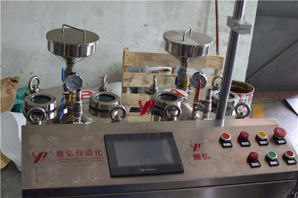 環(huán)氧樹脂灌膠機(jī)