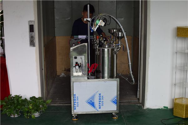 新型ab膠灌膠機