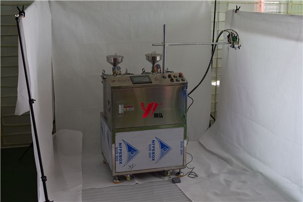 銅線燈自動(dòng)灌膠機(jī)