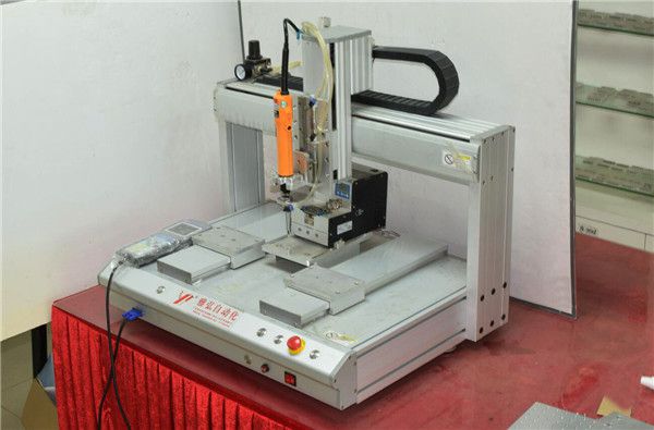 優(yōu)質(zhì)自動(dòng)擰螺絲機(jī)供應(yīng)廠家